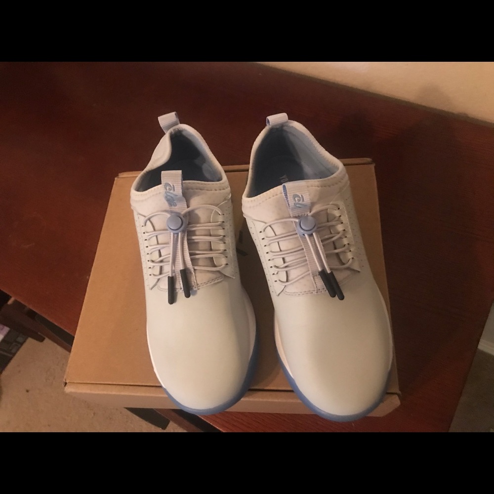 Clove Shoes for Nurses Size 7